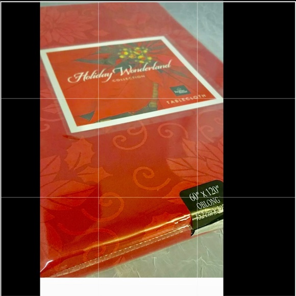 Homewear tablecloth Holiday Wonderland Oblong  60”x120” red - Picture 3 of 3